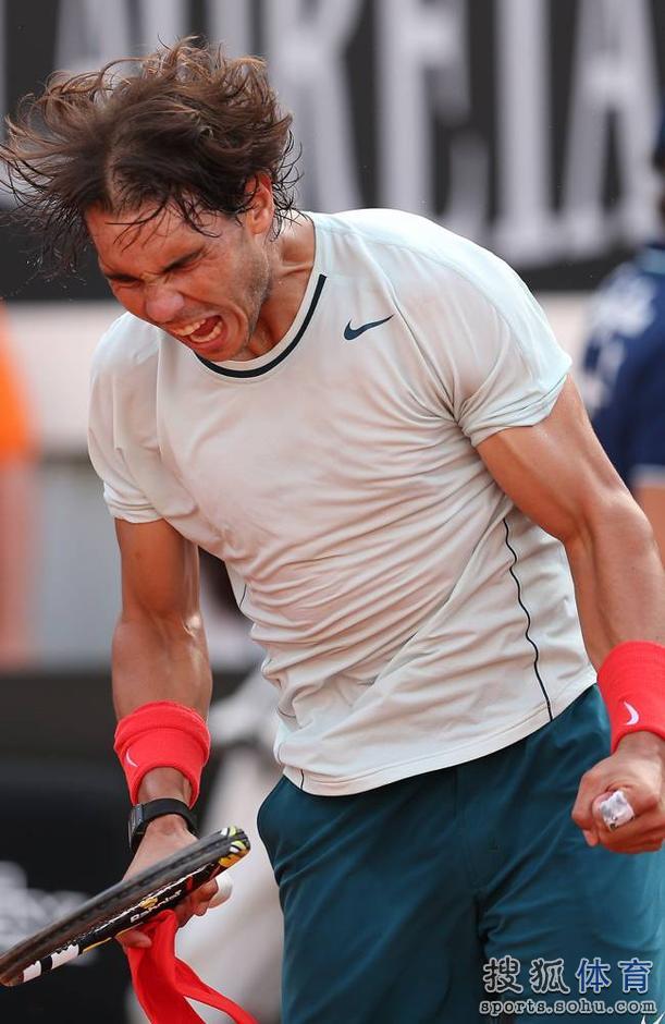 关于纽约尼克斯加时末段豪取连胜纳达尔连续七场比赛得分超过悬念迭起，连对手都承认：库里连续十场比赛得分超过伤愈复出的信息